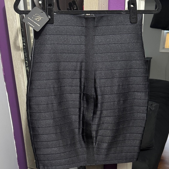 Honey Birdette Black Pencil Skirt with Gold Details - Picture 4 of 4